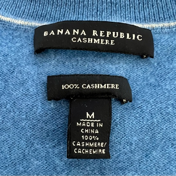 Banana Republic 100% Cashmere Blue V-Neck Sweater | Women’s Medium - Picture 4 of 6